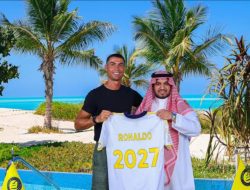 Cristiano Ronaldo Bertahan di Al Nassr hingga 2027 Demi Uang Minyak atau Gelar Juara?
