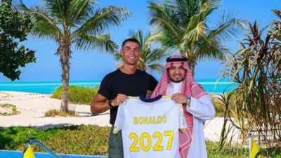 Cristiano Ronaldo Bertahan di Al Nassr hingga 2027 Demi Uang Minyak atau Gelar Juara?