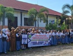 Cegah Kenakalan Remaja, Satpol PP Barito Timur Goes to School