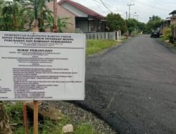 Dinas PUPR Gelontorkan Rp978.505.193,00. Aspal Jalan Perumahan Pondok Karet