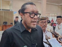 KPK periksa Wakil Ketua DPRD Jabar Ono Surono terkait kasus Ade Kunang
